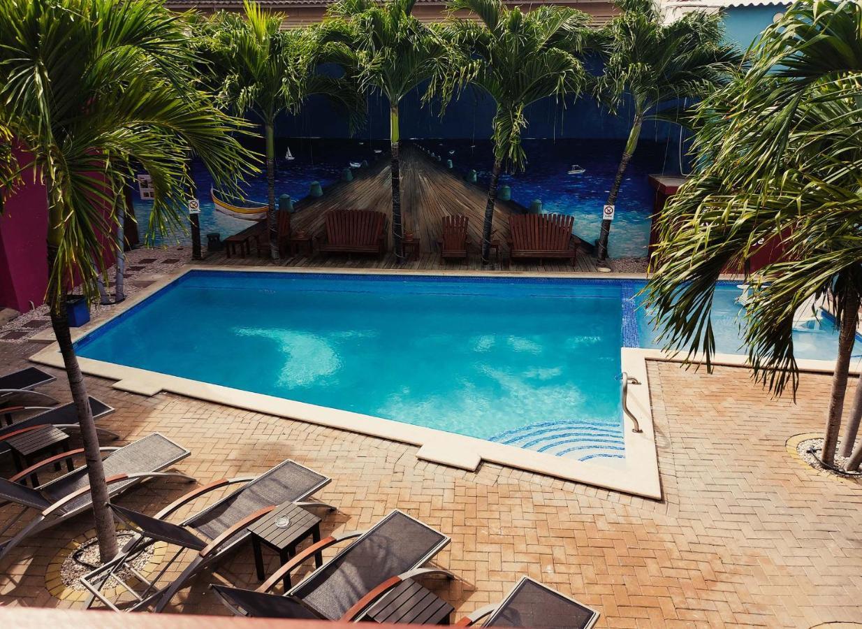 The Ritz Hostel Вилемстад Екстериор снимка