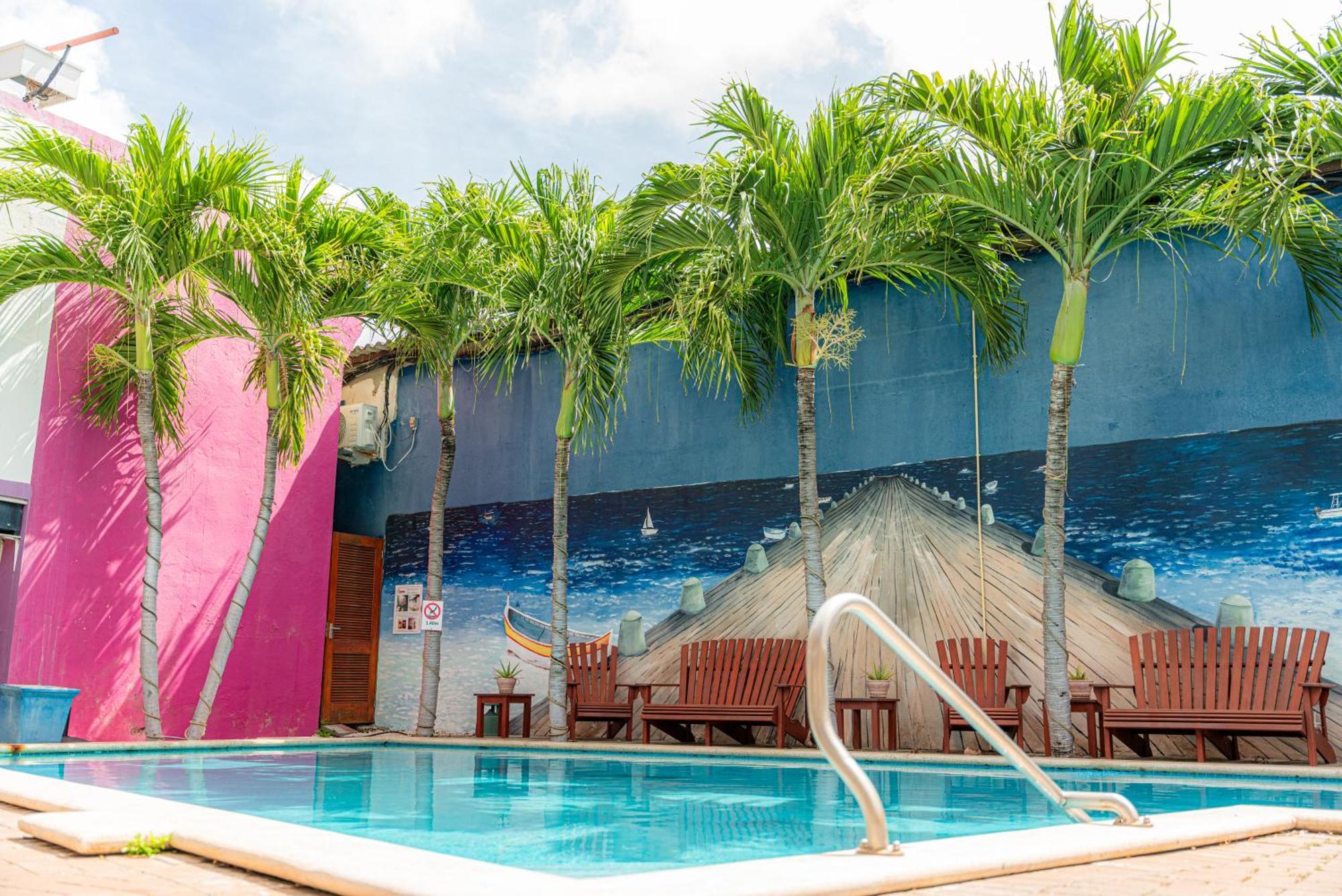 The Ritz Hostel Вилемстад Екстериор снимка
