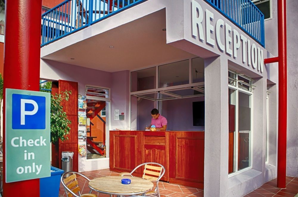 The Ritz Hostel Вилемстад Екстериор снимка