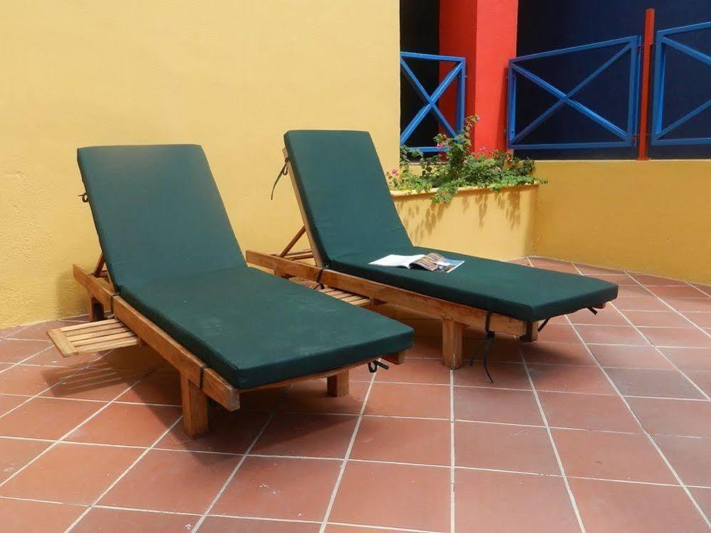 The Ritz Hostel Вилемстад Екстериор снимка